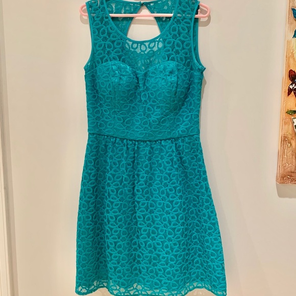 Turquoise lace dress - Picture 1 of 3